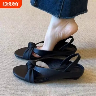 意尔康心选罗马风复古绒面鱼口凉鞋女夏2025新款小众设计简约粗跟