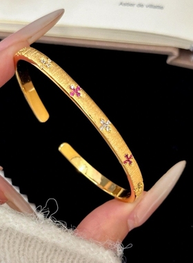 925法式轻奢复古高级感拉丝粉白钻四叶草手环古法小众精致手饰品