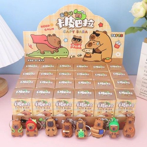 卡皮巴拉盲盒公仔24盒挂件可爱卡通钥匙扣洞洞乐小学生玩具奖品