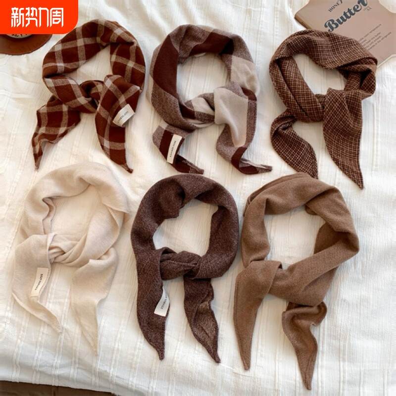 新款针织三角巾女保暖小披肩外搭围巾护颈坎肩咖色三角形格纹冬季