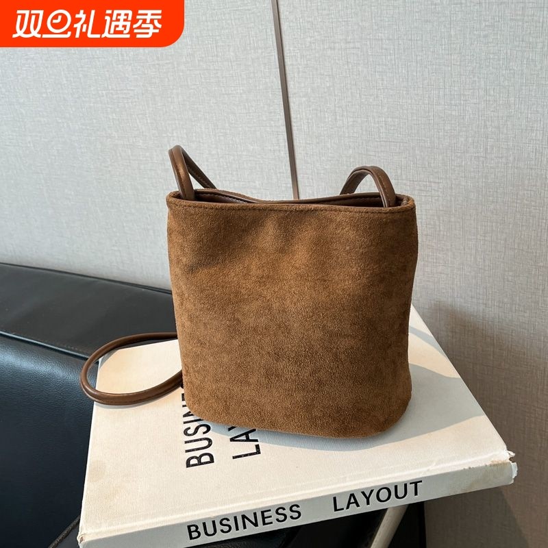 包包2025水桶休闲新款小众豹纹大容量腋下单肩包托特斜挎包手提