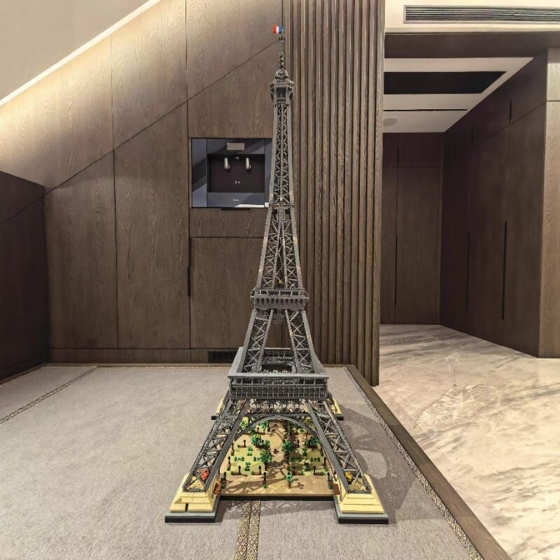 巴黎埃菲尔铁塔积木建筑模型高难度巨大型成人拼装玩具男女孩礼物