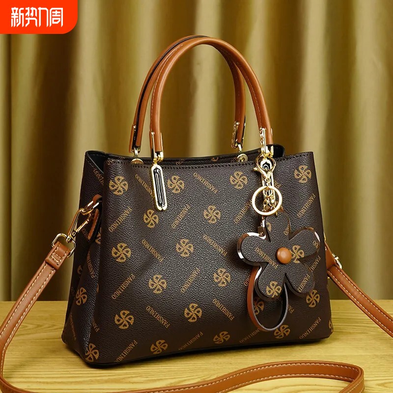 女包高档真皮包手提新款轻便高级大容量单肩女士中年妈妈斜挎包