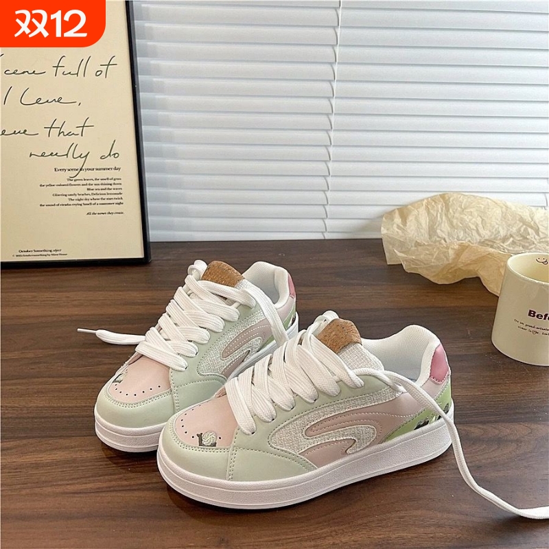 品牌断码小白鞋女2025新款秋季学生面包鞋配裙子百搭小众厚底运动