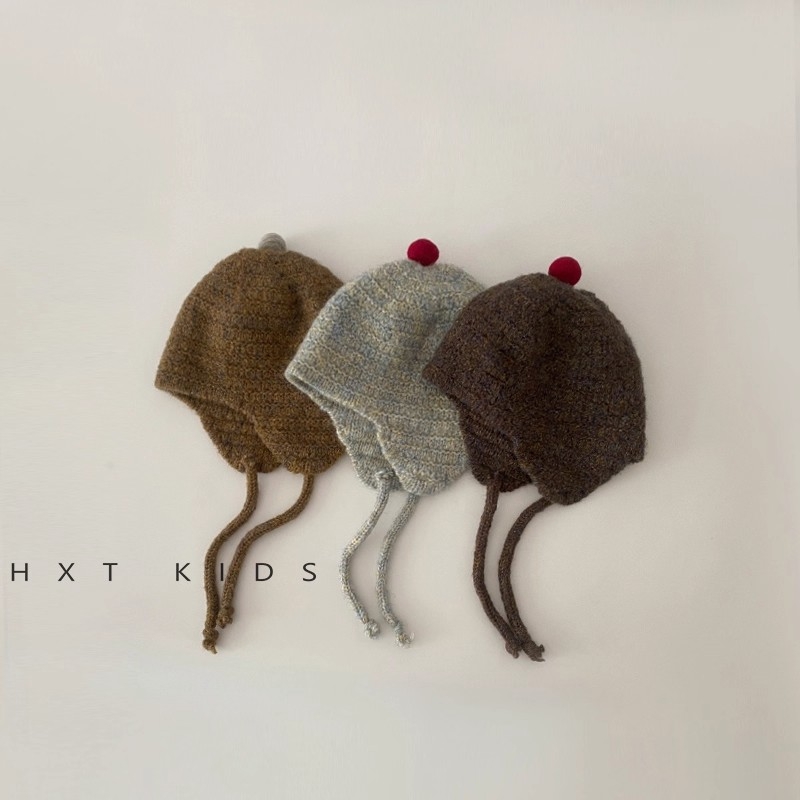 儿童护耳帽超萌可爱帽顶小球纯色系带毛线帽秋冬季薄款针织帽子潮