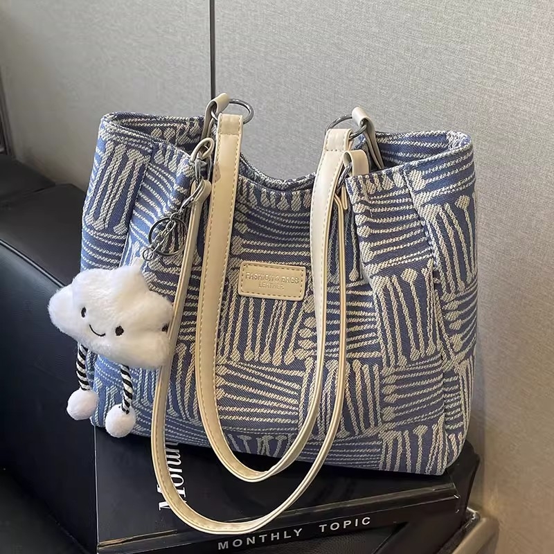 时尚设计感大容量包包女士单肩包