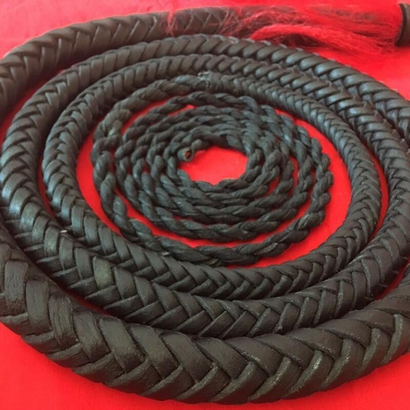 纯牛皮鞭响鞭甩鞭长鞭武术防身鞭牧羊鞭麒麟鞭中老年初学健身软鞭