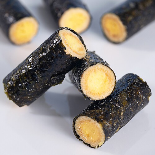 肉松海苔海苔夹心脆网红爆款孕妇儿童休闲零食健康咸蛋黄美味香脆