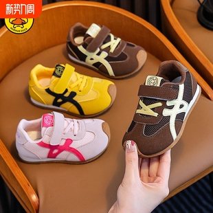 女童鞋子2026新款夏季儿童透气运动鞋阿甘鞋大童网鞋网面咖色薄款