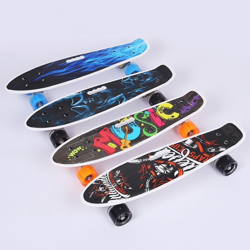 手提小鱼板男女儿童初学者代步滑板车pu闪光四轮单翘板印花图滑板,运动/瑜伽/健身/球迷用品,滑板,淘宝优惠券,粉丝福利购,淘宝优惠卷