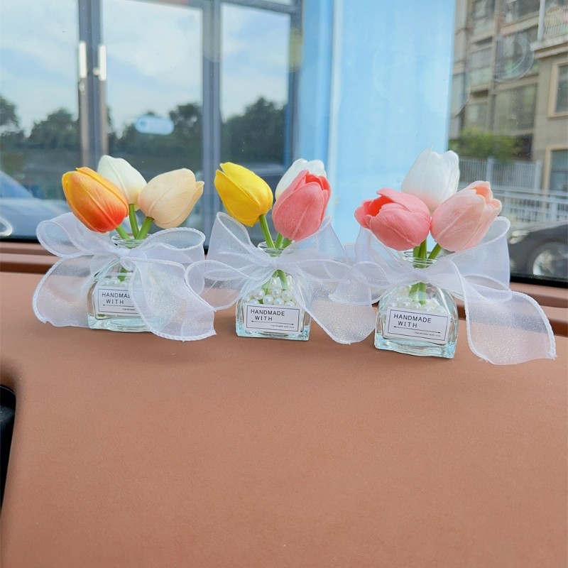 创意车载香水香薰汽车花朵花束座式香水瓶持久淡香除异味车内摆件