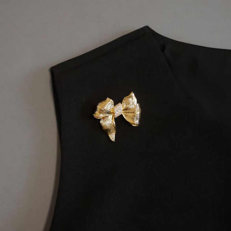 法式轻奢复古小香风金色蝴蝶结胸针女小众设计高级感百搭大衣配饰