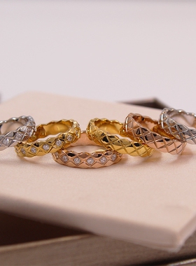 经典小香风菱格纹戒指 宽窄版镶钻光面ins冷淡风时尚个性情侣指环