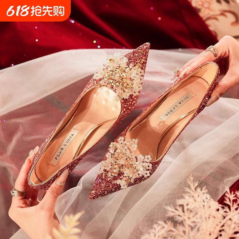 2026新款红色婚鞋新娘鞋秀禾细高跟鞋女不累脚尖头中式细跟婚礼