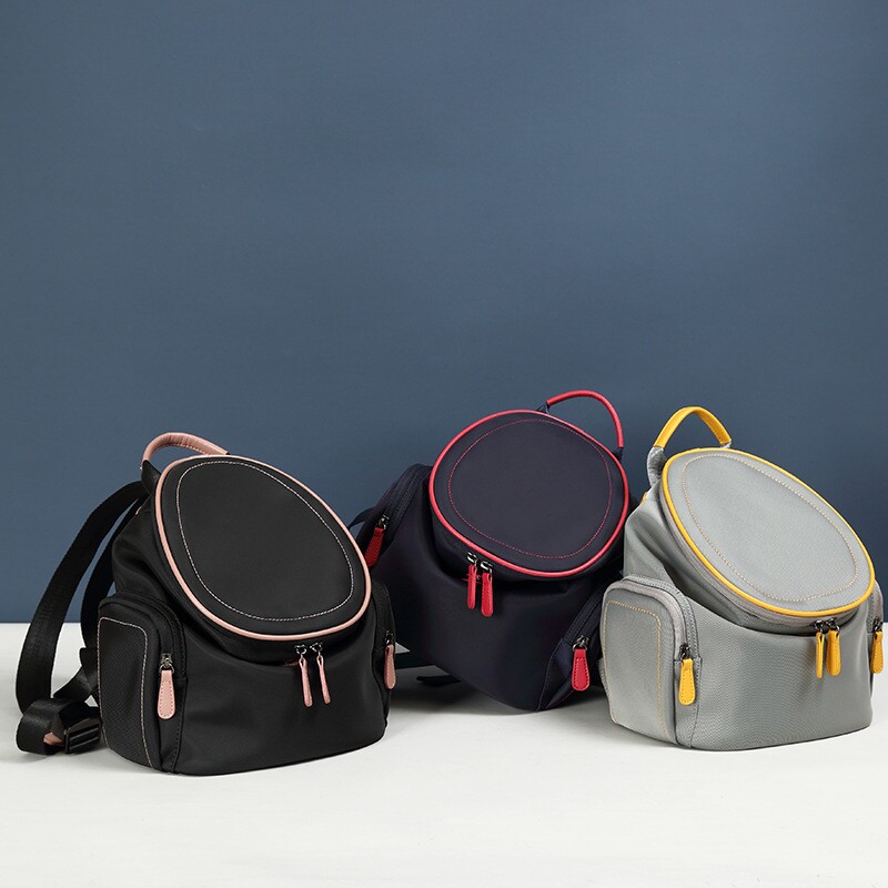 双肩包女2025新款高级小众大容量水桶包旅行背包轻便简约学生书包