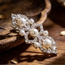 小香风胸针胸饰珍珠满钻格子新中式 小众百搭精致时尚