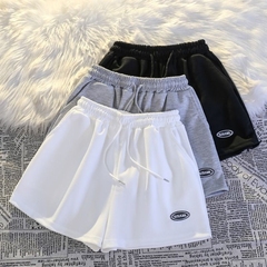 白灰色短裤女运动夏季2024新款外穿休闲宽松美式女士跑步居家短裤