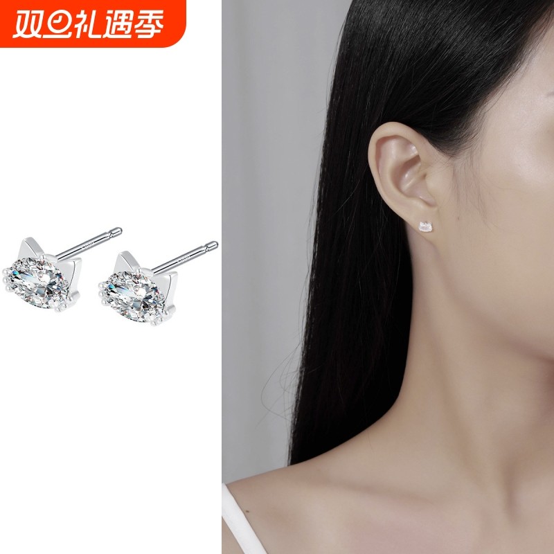 S999纯银单钻小猫耳钉简约时尚小众养耳洞通勤百搭女式银耳饰品
