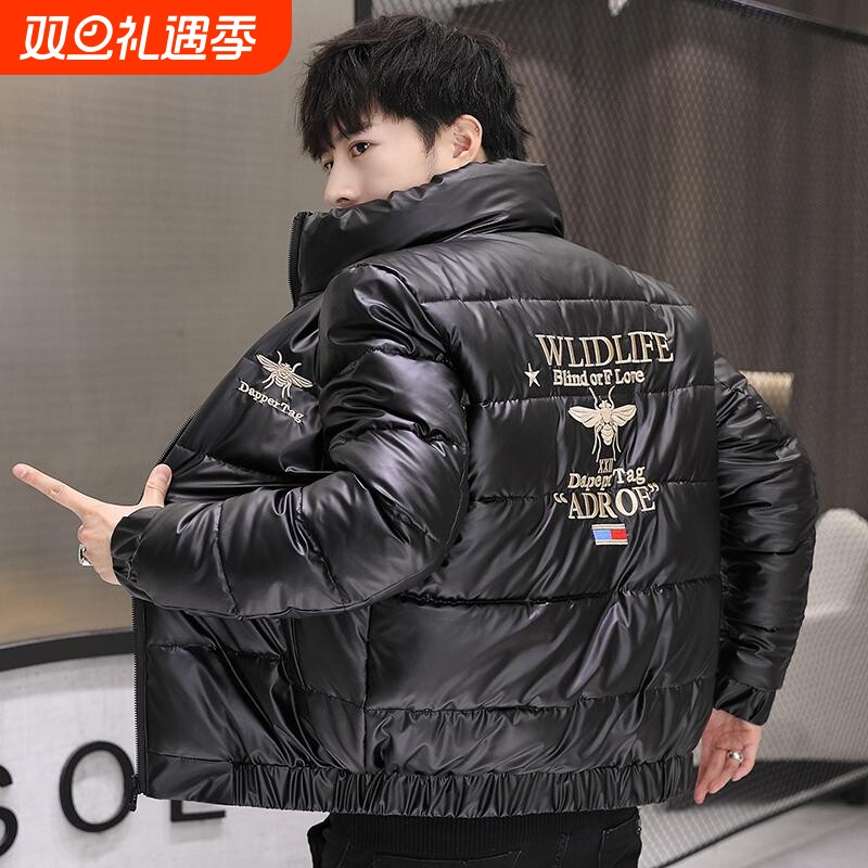 户外冬季男士羽绒服短款立领韩版刺绣加厚保暖外套亮皮免洗面黑色