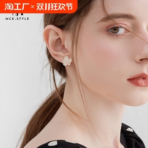 mck高级感花朵耳夹无耳洞女森系2024新款爆款精致夹耳式耳环耳饰