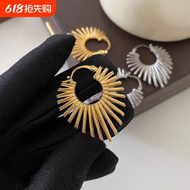 欧美夸张设计感线条桃心耳扣女时尚气质个性高级感爱心耳环耳饰品