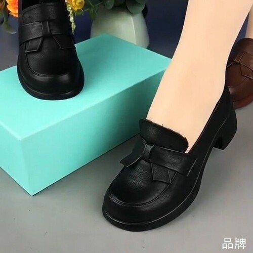 意尔康心选新款复古妈妈女鞋乐福鞋2025秋季英伦软皮软底舒适皮鞋