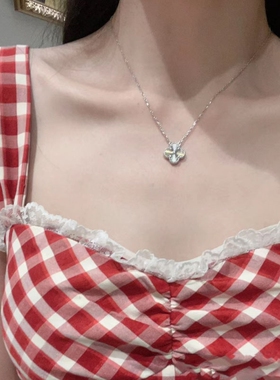 轻奢单花四叶草项链女小众锁骨链吊坠礼物白金贝母玫瑰金黄金手链