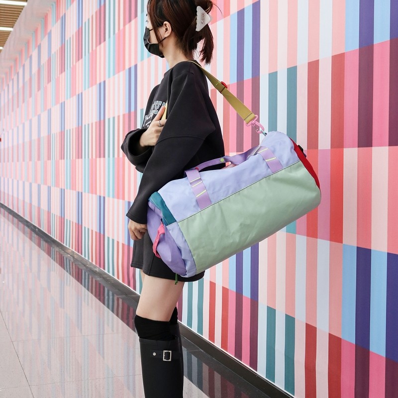 新款便携男女防水旅行袋出差旅游手提通勤包大容量运动防水健身包