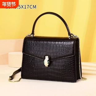 2025新款品牌小方包斜挎包精致亮面鳄鱼纹蛇头女包潮真皮牛皮手提