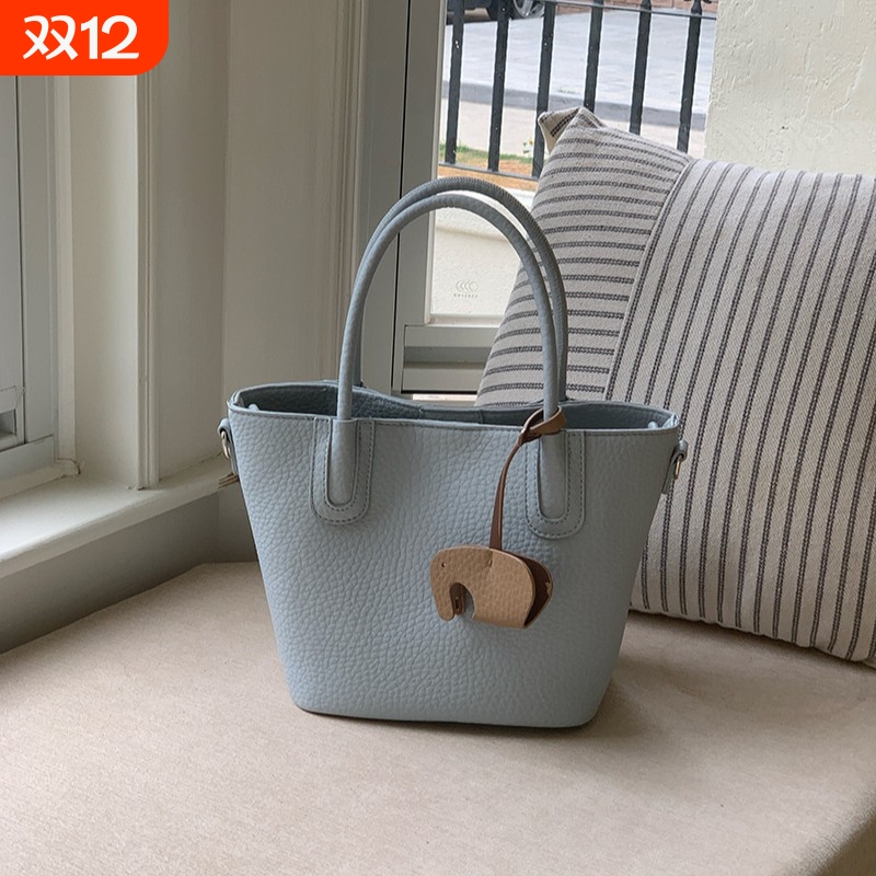 高级感洋气春夏小包包女2025新款百搭斜挎水桶包时尚手提菜篮子包
