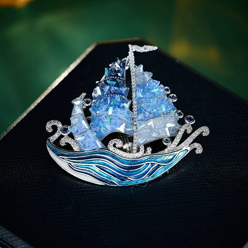 一帆风顺设计师款别针蓝色帆船胸针高档男女水晶帆船胸花西服配饰