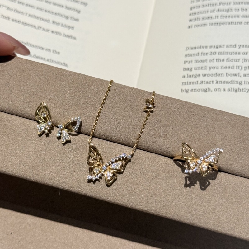 925轻奢高级精致排钻镂空蝴蝶戒指项链耳钉小众设计气质甜美饰品