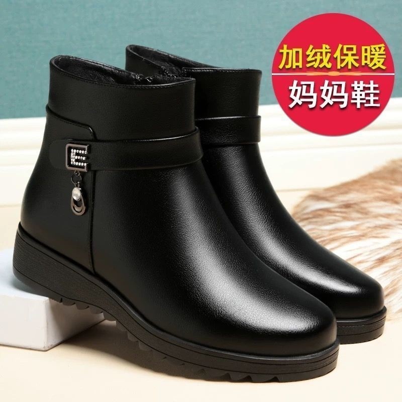 妈妈短靴秋冬鞋子新款软皮棉鞋保暖靴子女加绒皮鞋中老年女鞋黑色