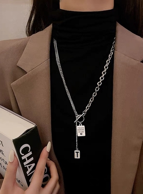 长款字母钛钢卫衣项链女轻奢小众高级感毛衣链男生嘻哈中性风配饰