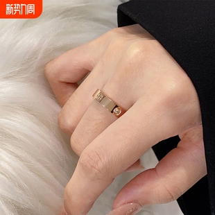 2026新款 钛钢不掉色戒指女玫瑰金小众设计轻奢情侣指环女款