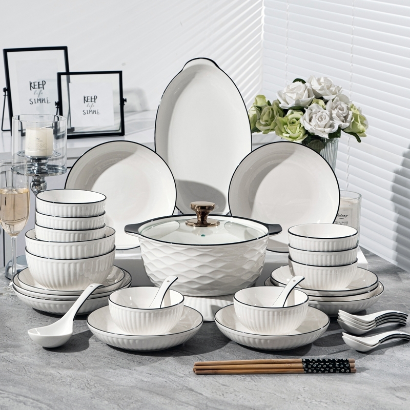 北欧碗碟套装家用2025新款陶瓷餐具套装网红盘子碗高级感碗盘碗筷