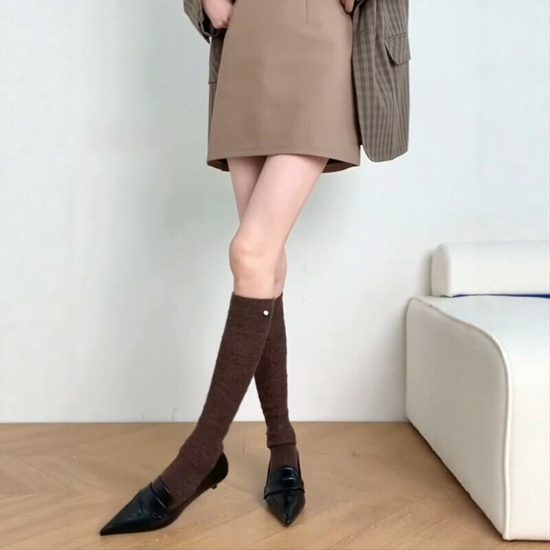 欧美风棕色小腿袜子女金属圆标护腿堆堆袜韩系百搭显瘦温柔棉袜