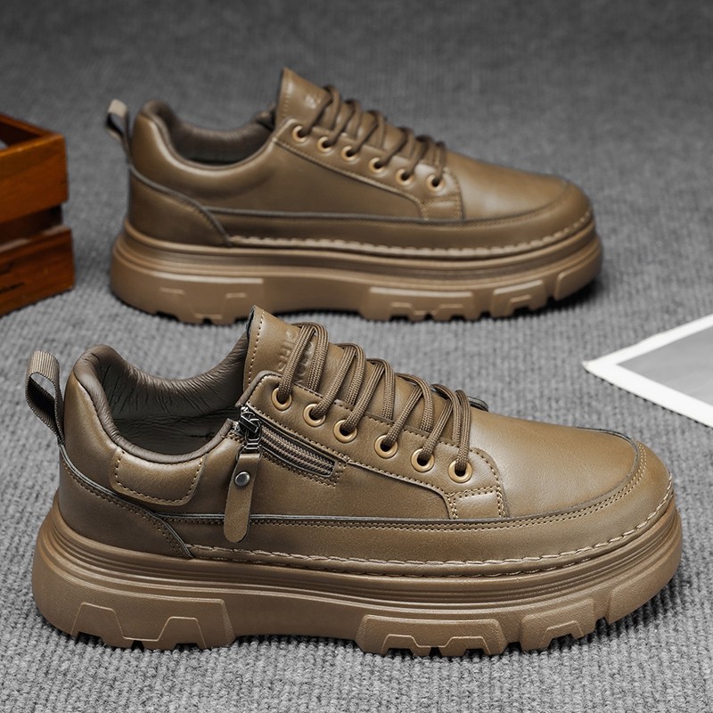 男鞋秋季新款男士运动休闲板鞋百搭防水防滑黑色皮鞋皮面上班潮鞋