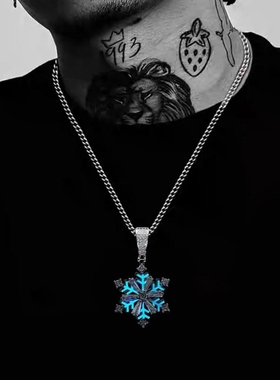 冰雪限定旋转夜光雪花项链2023年新款设计吊坠嘻哈风潮牌个性小众