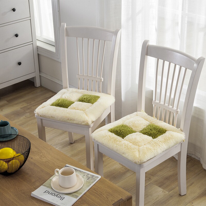 加厚冬季毛绒椅子垫子女学生坐垫宿舍座垫教室办公室汽车屁股软垫