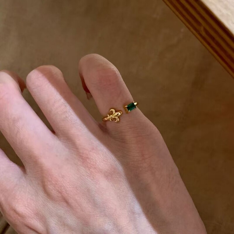小红书爆款鸢尾花尾戒新款精致轻奢小众设计时尚个性戒指指环超细