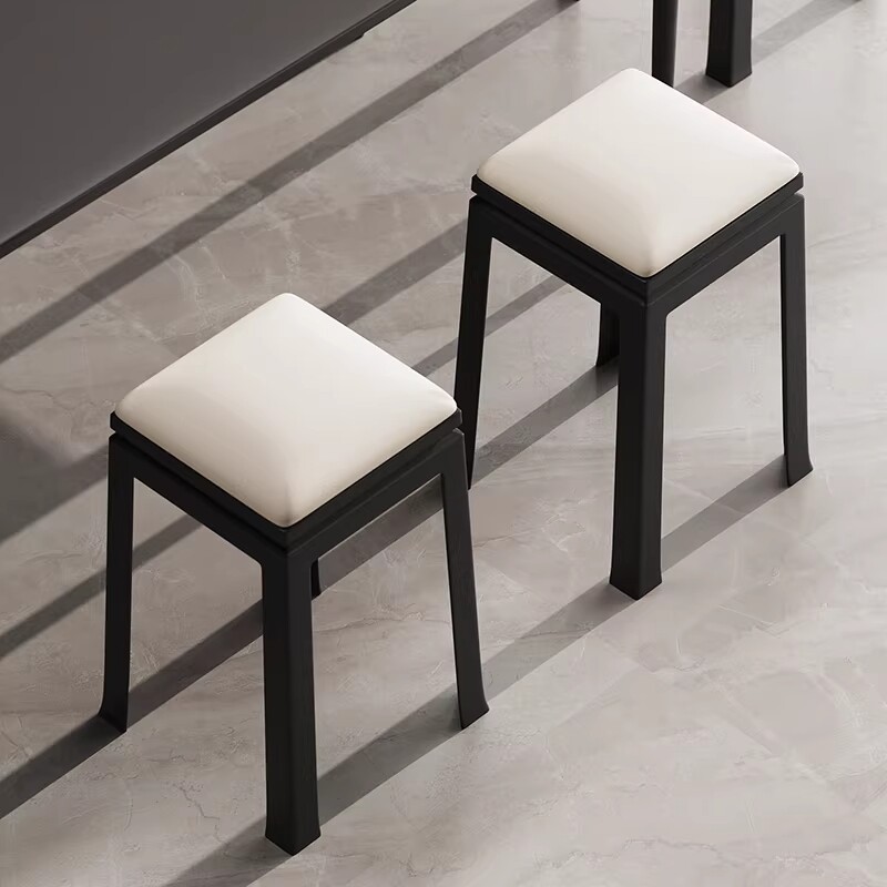 塑料凳子家用加厚可叠放软包餐椅结实耐用轻奢高级感高板凳椅子