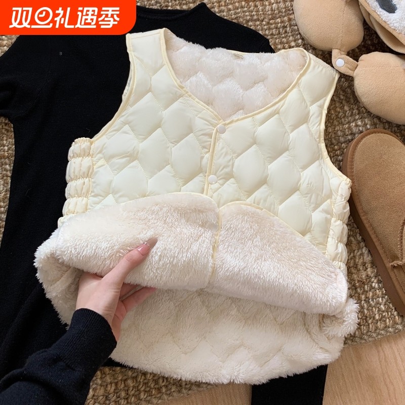 白色羊羔绒马甲女冬叠穿内搭打底保暖马夹坎肩加绒加厚羽绒棉背心