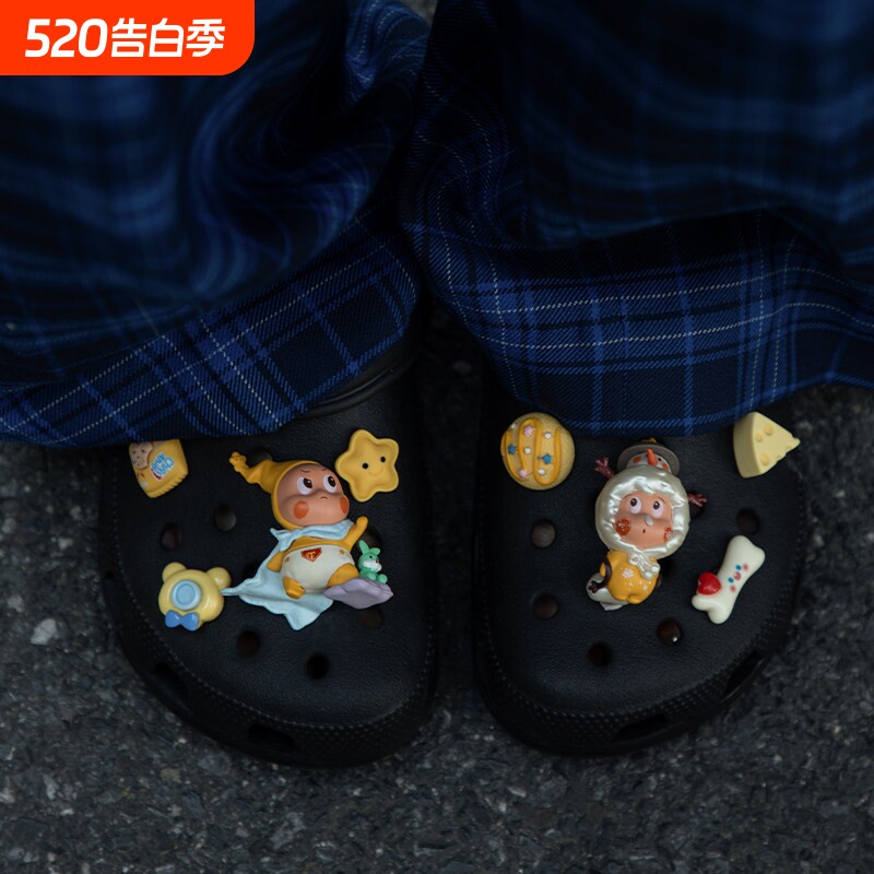 星星人洞洞鞋配饰卡通可爱Crocs鞋花适配卡骆驰可拆卸装饰diy