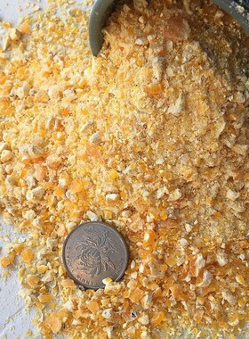 现磨玉米粉麦麸皮大豆粕鸡鸭鹅鸽鹌鹑饲料米糠五谷混合饲料