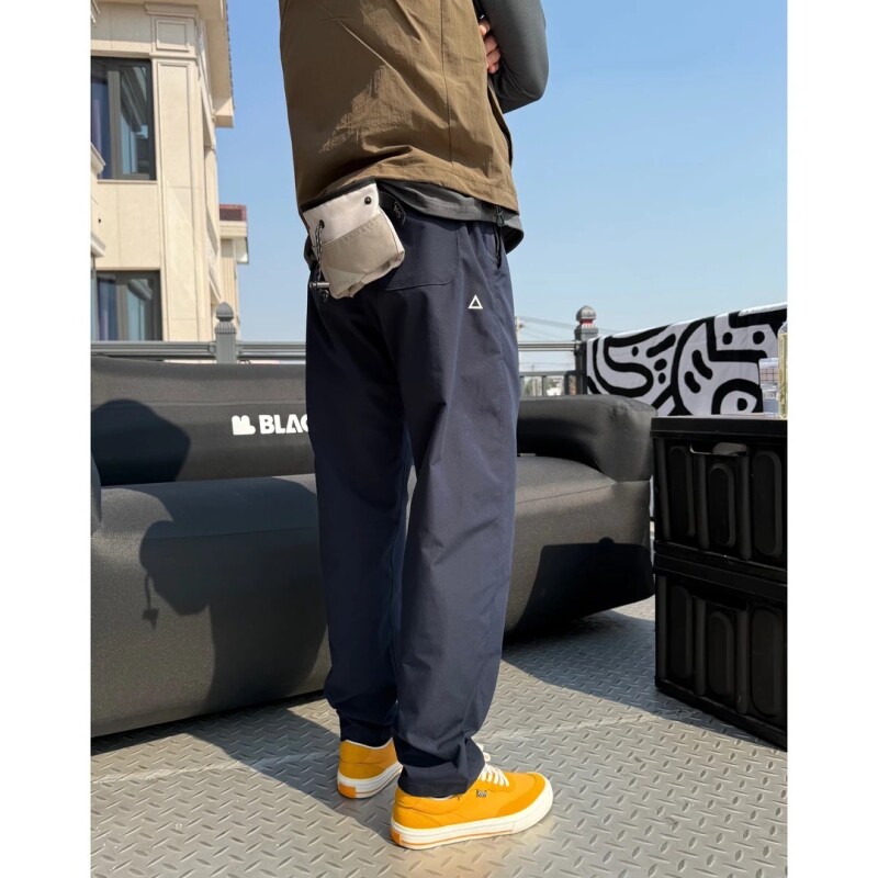 2025男士春季新款美式户外工装机能软壳冲锋裤时尚青年春休闲裤