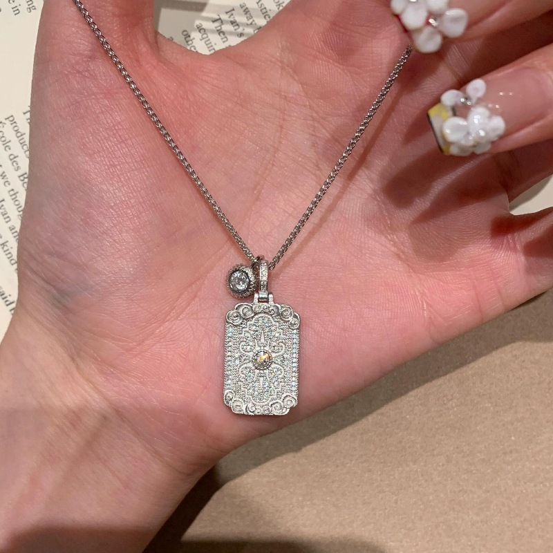 925新中式古法重工雕花满钻八方来财方牌项链时尚吊坠设计锁骨链