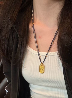 藏蓝色手工编绳点钻骏马椭圆牌吊坠项链高级感百搭色毛衣链女