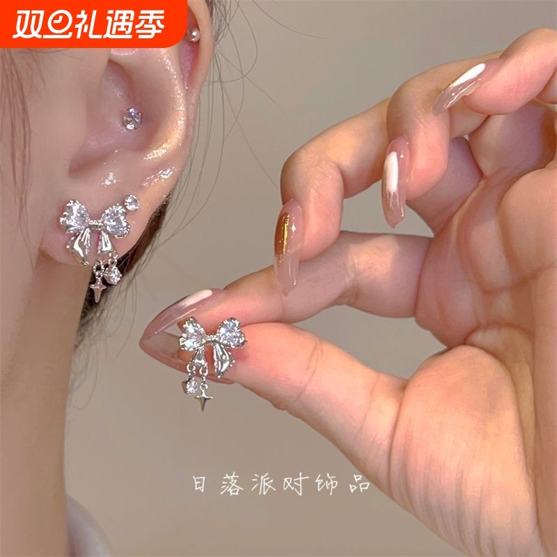 星芒蝴蝶结锆石耳夹女小众设计时尚耳饰气质百搭无耳洞蚊香盘耳夹