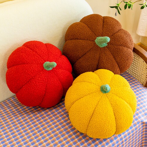 南瓜抱枕女生床上睡觉毛绒玩具